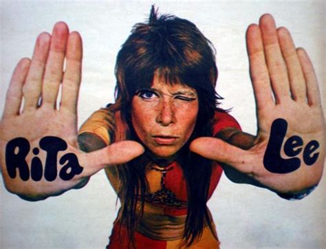 Em 'momento bicho grilo total', Rita Lee chega aos 70 anos ...