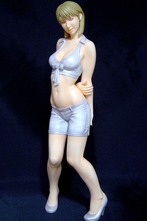 In the 4th volume, leon s. Ashley Graham Resident Evil BioHazard Girl 1/6 Unpainted Figure Model Resin Kit | eBay