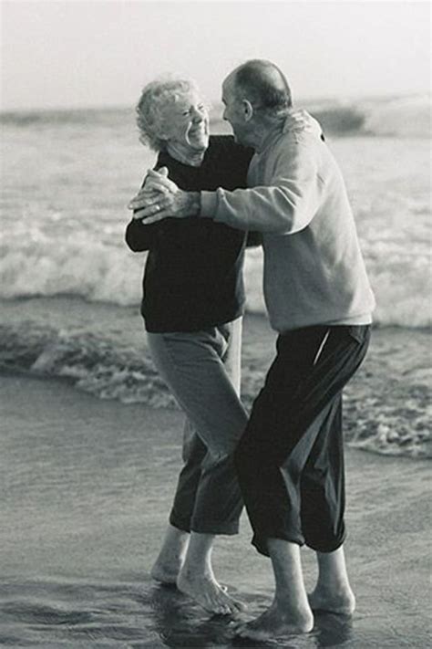 True love can conquer anything, right? 35 Photos of Cute Old Couples That Will Give You the Ultimate