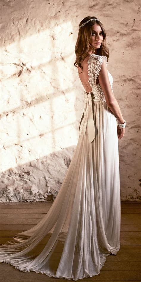 With her rise to fame, burch wanted to get involved in philanthropy and founded the breast cancer research foundation, which supports women with cancer and provides awareness to young women about the disease. Amazing Anna Campbell 2018 Wedding Dresses | Kleider ...
