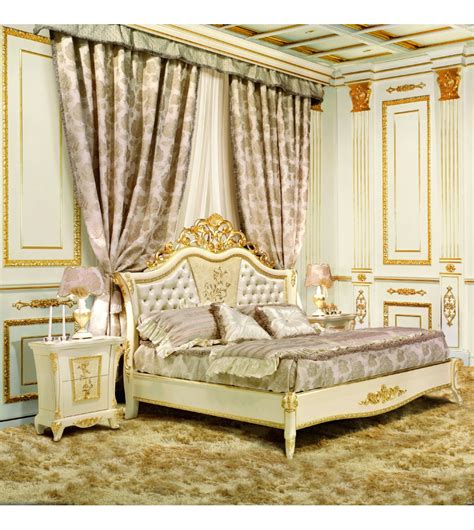 Se hai scelto di completare la tua camera da letto seguendo uno stile classico. Letto Medicea Signorini & Coco