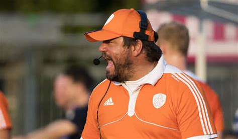 In this article we learn about how max caldas is trying to change the dutch men's team core values, and how he is creating a more positive mentality. Max Caldas maakt zich zorgen om blessures Van Ass en ...