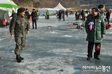 너 체력 문제 있어 3성 장군 출신 의원의 체력단련장 사랑 a k a 골프장. 빙어축제 한기호 의원과 나상웅 3군단장의 얼음낚시