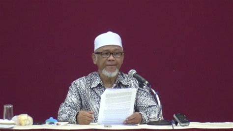 Mari berbagi hal yang bermanfaat dengan share video ini kepada saudara, kerabat atau teman dekatmu. Tafsir Surah 18 Al-Kahfi : Ayat 47 - 53 - YouTube