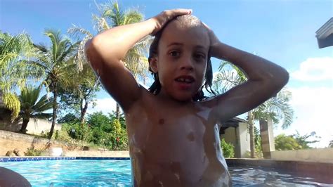Super legal esse video 😸😹😂😂 Desafio na piscina - YouTube