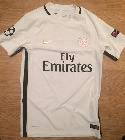 Taille l en parfait état (collection) player issue shirt : Club : Le nouveau maillot blanc du PSG sous toutes les ...