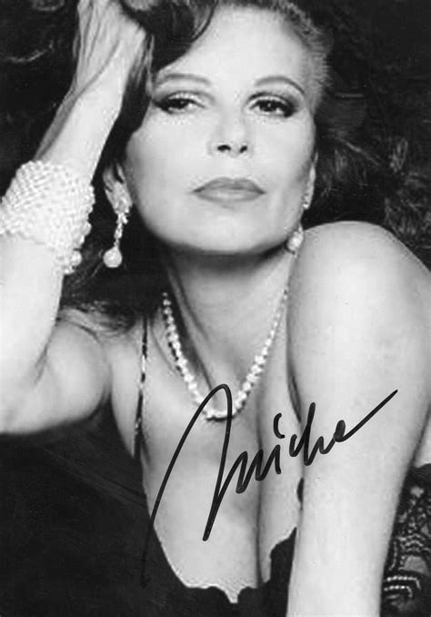Un'artista poliedrica, che con il suo talento ha saputo conquistare intere generazioni di italiani. Milva, al secolo Maria Ilva Biolcati (Goro, 17 luglio 1939). | Attrici, Musica