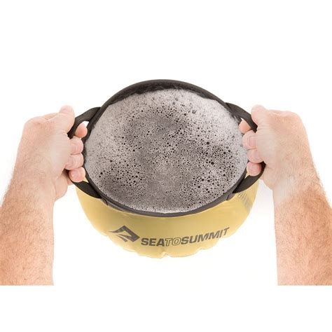 The kitchen sink is a portable collapsible camp sink that stands on its own when filled with water. Sea To Summit Kitchen Sink 10L - Naka Outdoors - Tienda de ...