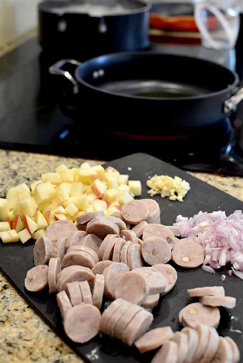 But there are so many ways with which we can. Chicken Apple Gouda Sausage Recipe : Apple Gouda Chicken ...