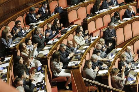 Movimento 5 stelle, in europa. Alternativa Libera: la conferenza stampa d'addio dei 10 ...