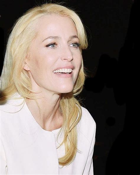 Gillian started her career as a member of an amateur actor group while at high school. Non scholae, sed vitae discimus