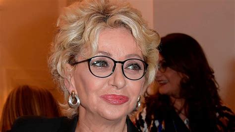 Enrica bonaccorti was born on november 18, 1950 in savona, liguria, italy. Enrica Bonaccorti parla della sua malattia, la prosopagnosia