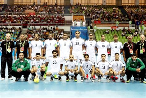 بمناسبة تأهل منتخب البحرين لكأس العالم للمرة الثانية والحصول على المركز الثاني في كأس آسيا لكرة اليد نهدي هذا الفيديو كليب. أحمر اليد يصطدم بالقوة الإيرانية في مواجهة تحديد المصير ...