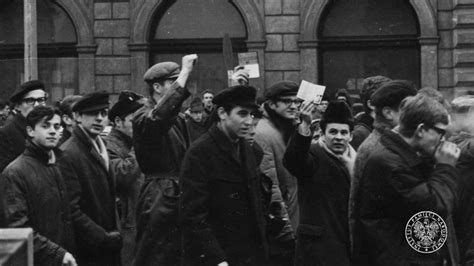 L'élément déclencheur de la révolte étudiante de mars 1968, c'est l'interdiction de la pièce du grand. Marzec 1968 okiem bezpieki - archiwalny film ze zbiorów ...