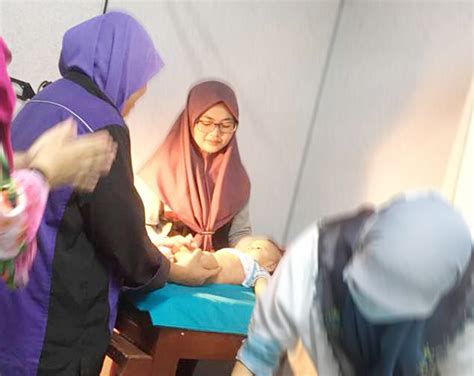 Apakah bayi perempuan harus disunat? Pengalaman Pertama AS Terlibat dengan Prosedur Sunat Bayi ...