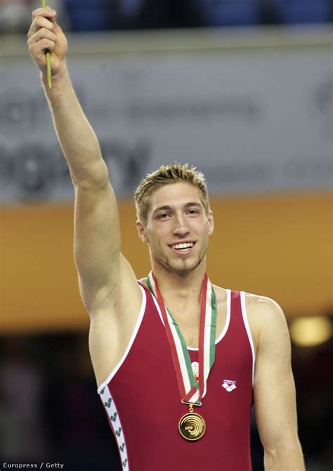 He'll defend his title next saturday. Velvet - Blogok - Még 10 régi és 10 új fotó Berki ...