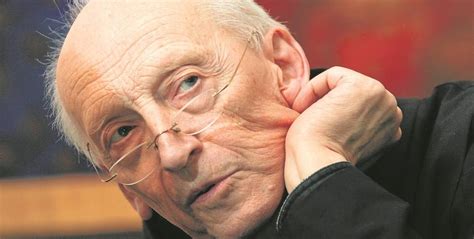 Leon knabit, który w grudniu skończył 91 lat, jest najstarszym wiekiem członkiem wspólnoty benedyktynów. Kto porozmawia z takim starcem? Ojciec Leon Knabit kończy ...