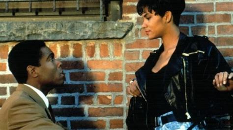 Halle berry and olivier martinez split: 10 Things You Didn't Know about the Movie "Strictly Business"