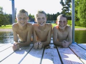 Over the years, peenhill has been promoted by a wide variety of nudist groups. Schwimmen und Baden