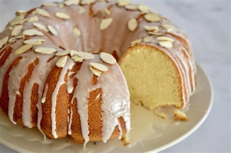 And if you're a fan of poppy seeds, you can always add that in. Amaretto Pound Cake | Amaretto Butter Glaze - This ...