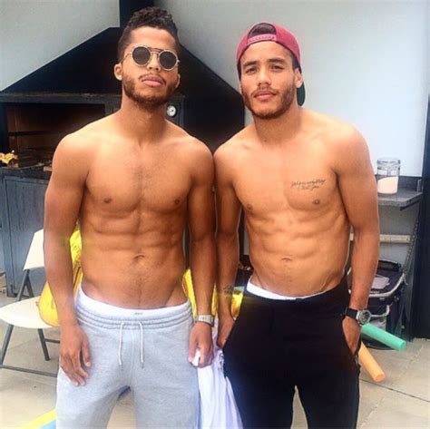 Jonathan dos santos ramírez is a mexican professional footballer who plays as a midfielder for major league soccer club la galaxy, whom he c. Footballer Dos Santos denies being in a gay relationship ...