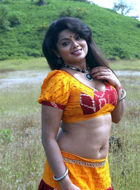 Aunty navels hot tik tok. 70 best Saree Navel images on Pinterest