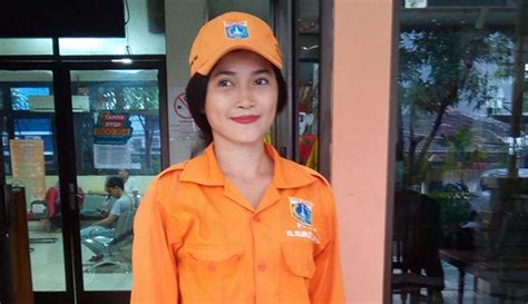 Namun, saat ikan ini sudah semakin besar hingga mencapai sekitar 60 cm, maka tidak akan terlalu aktif. 10 Potret Shella Purba, Tukang Sapu Jalanan yang bisa ...