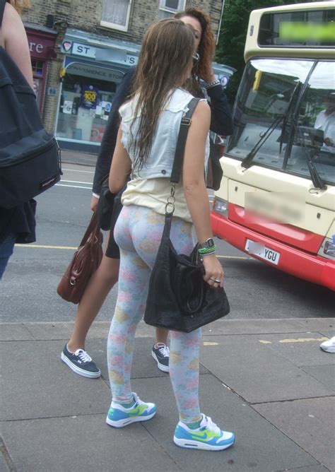 Everyone will agree that floral patterns are one of the top pattern design themes. awesome bubble butt in floral pattern yoga pants (6 ...