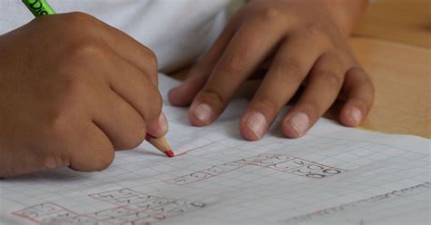 La interrupción uniforme de clases presenciales a nivel nacional debe evitarse en la medida de lo posible. ¿Cómo será el regreso a clases presenciales en Colombia?