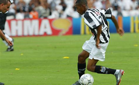 Watch the 2002 sc corinthians vs. santos_2002 (1) - Imortais do Futebol