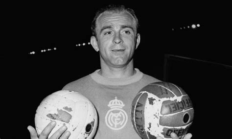 Enrico ruggeri (milano, 1957) è un cantautore, scrittore, conduttore televisivo e conduttore radiofonico, vincitore di due edizioni del festival di sanremo. Alfredo Di Stefano, il fulmine biondo del Real Madrid ...