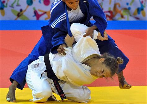 Paula pareto is a judoka who has competed for argentina. Pareto vuelve a mirar a las alturas « Diario La Capital de ...