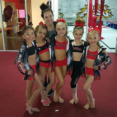 One of my favourite parts of elite is the cast — they have such good chemistry and are actually really good friends irl. Image - 624 Mini photoshoot.jpg | Dance Moms Wiki | Fandom ...