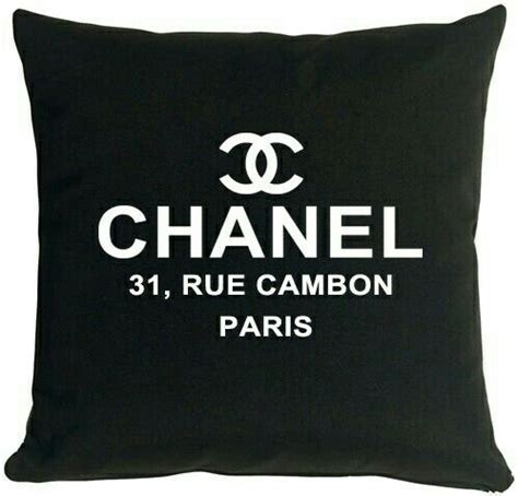 Chanel is above all a style. Pin by Mercedita Noland on VeriDiva Home (With images ...