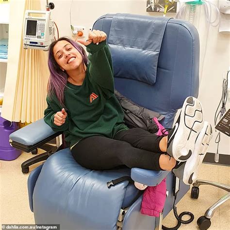 Symptoms of bowel cancer | latest medical news about the newest treatment methods in such symptoms of bowel cancer in the early stages are most characteristic for neoplasm located in the unexplained anemia with a hemoglobin level in men is less than 110 g / l, in women less than 100 g. Australian baker, 27, reveals the early warning signs of ...