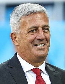 Samsunspor yönetimi, coucerio'nun lizbon'dan ayrılamaması nedeniyle bosna hersekli teknik adam vladimir petkovic ile el sıkıştı. Vladimir Petković - Wikipedia