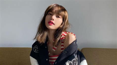 Ver más ideas sobre rosas negras, blackpink, lisa blackpink fondo de pantalla. Lisa de BLACKPINK le pide a los idols que sonrían | Nación Rex