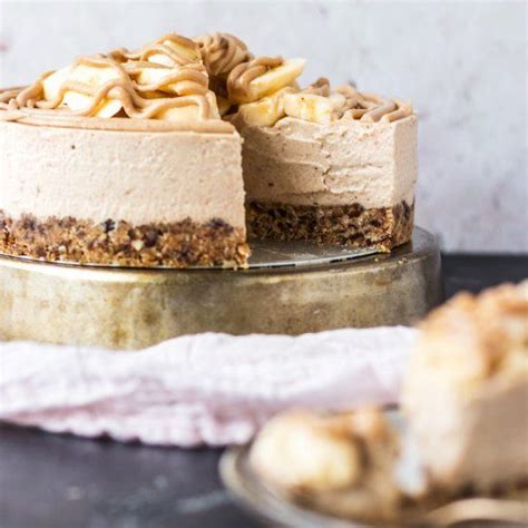 If you love cheesecake then you simply have to try this recipe, let us at greens guide you through the creation of this banoffee cheesecake today! Vegan Banoffee Cheesecake - creamy yet perfectly sliceable ...