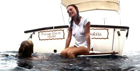 She is known for her roles in the films bullitt (1968), airport (1970), the deep (1977), class (1983), and the tv series nip/tuck in 2006. Jacqueline Bisset / The Deep - Wet T-shirt | Jacqueline ...