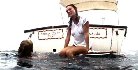 An unmarried aristocrat (jacqueline bisset) resists the advances of the adventurous man (peter weller) whom she actually desires, causing him to. Jacqueline Bisset / The Deep - Wet T-shirt | Jacqueline ...