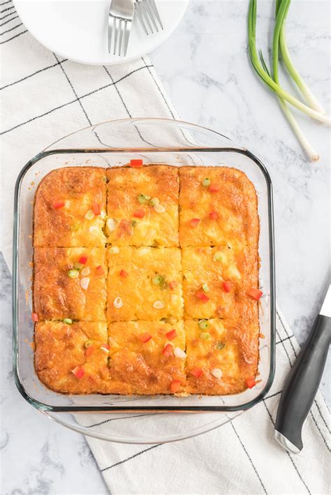Sprinkle with garlic salt and pepper. Easy Egg and Potato Breakfast Casserole | Recipe | Breakfast potato casserole, Breakfast ...