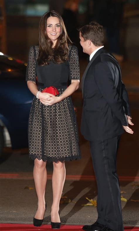 Real black exposed watch here! EGO - Kate Middleton usa look recatado em evento de gala ...