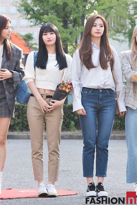 Park yong woon (of honey pot) producer/songwriter/lyricist. Jeongyeon, Momo & Tzuyu : twicemedia