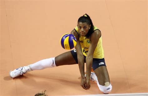 Acompanhe com foi a transmissão da gaúcha. Fotos: Brasil x Rússia - Grand Prix feminino de vôlei - 03 ...