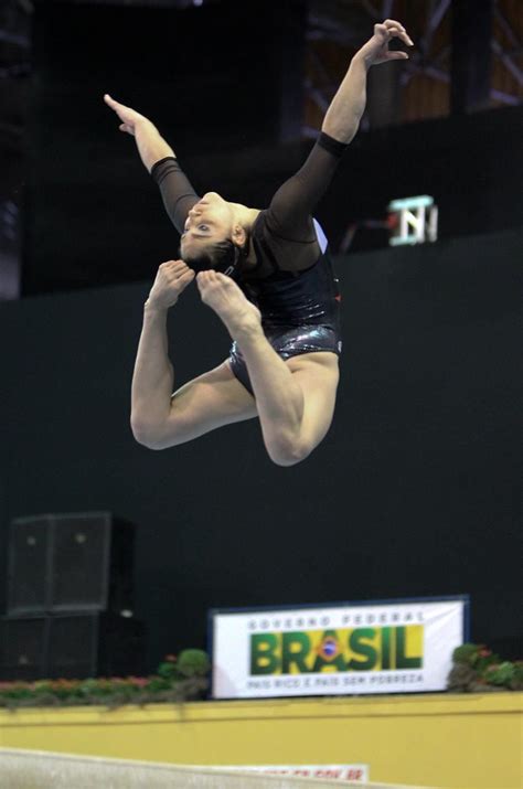 O brasil competiu como anfitrião nos jogos olímpicos de verão de 2016 no rio de janeiro, de 5 a 21 de agosto de 2016.esta foi a vigésima segunda participação do país nos jogos olímpicos, que não participou apenas dos jogos olímpicos de verão de 1928 em amsterdam. Daniele Hypolito - Ginasta | Gymnastics, Athlete, Olympics