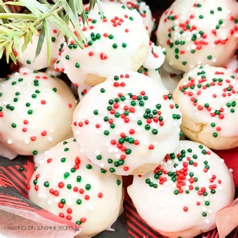 These christmas cookies are buttery, tender, and ready for icing. Best Italian Christmas Cookies - Walking On Sunshine Recipes