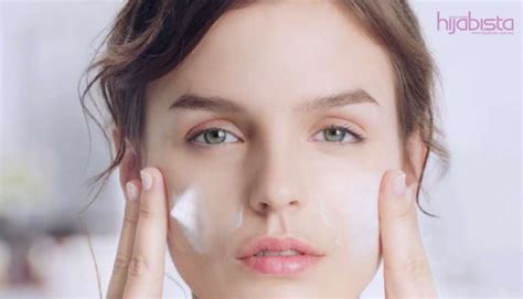 The american academy of dermatology mencatat bahwa vitamin dan nutrisi dalam dua jenis. Kulit Yang Sihat Bermula Dari Cara Pembersihan Wajah Yang ...