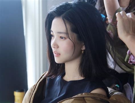 몰카eng 김연아닮은 미녀분 면도한다고 고백ㅋㅋ 새해첫날부터 레전드 나왔닼ㅋㅋ승마하고 수류탄투척ㅋㅋ영화시사회 ㅋㅋ2021년신축년 첫몰카ㅋㅋ korean prank lmao. 귀티 나는 '중단발'하고 '고혹+우아미' 뿜어낸 김태리 ...