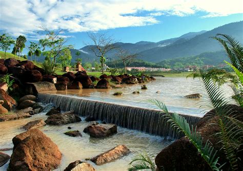 Projek yang tok maksudkan tu, adalah proton city, yang bertapak megah di kawasan tanjung malim. Bandar Proton City... Tg. Malim, Perak - Relaks Minda