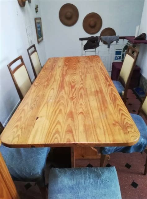 ¿por qué comprar el juego de mesa preguntados? Mesa De Madera Y Sillas Para Aproximadamente 6-8 Personas ...